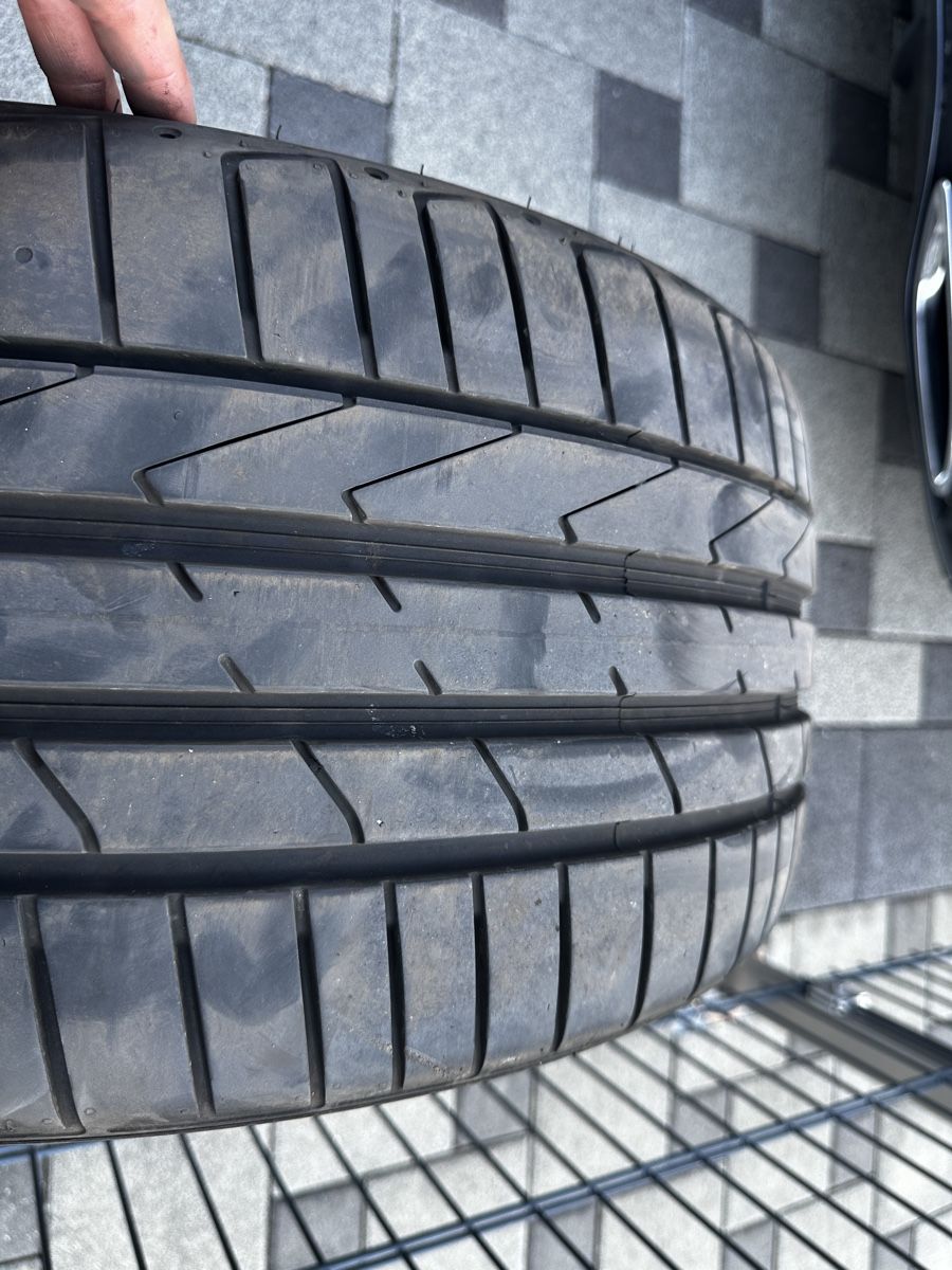 Sonstiges Fahrzeugzubehör: 255/35 R19 Hankook – Gebraucht aus Montlingen von mid_m5zn 5