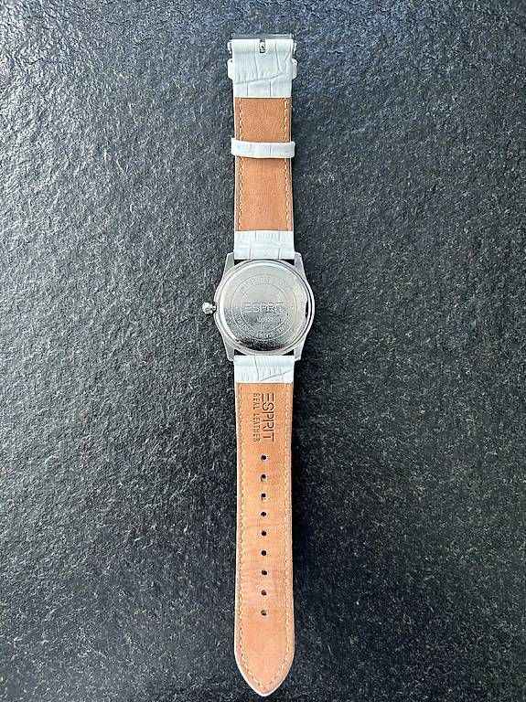 Orologi: Damenuhr von Esprit - weiss – Usato da Scheuren venduto da tan_w6cx 2