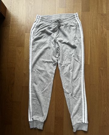 Adidas Jogginghose, Grau mit Streifen