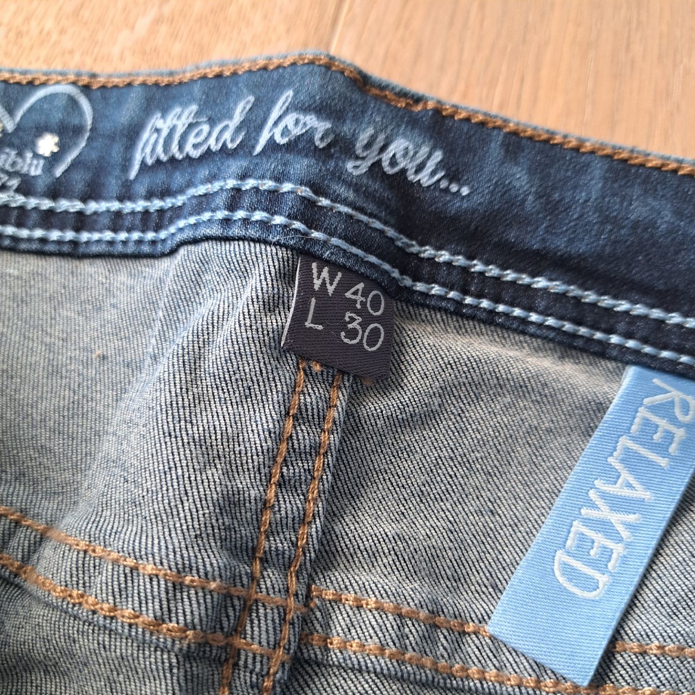 Lotti di vestiti: Damenkleidung 3 Teile Jeans Pullover Langarmshirt Grösse L – Usato da Kriegstetten venduto da Jakasi 3
