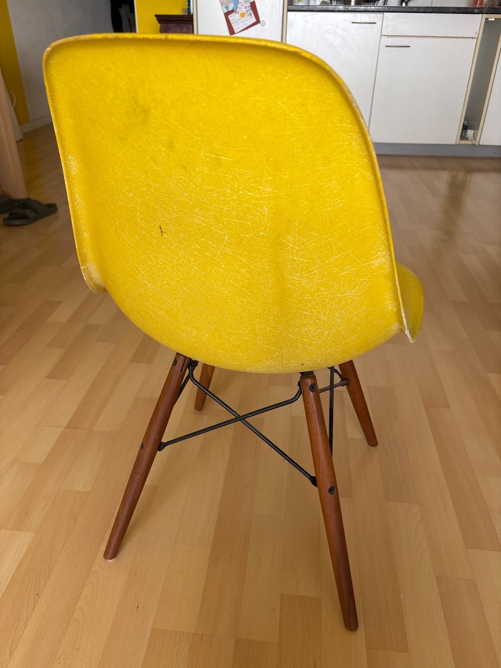 Herman Miller Stühle: eames fiberglas sidechair gelb – Gebraucht aus Thun von Gogan 1