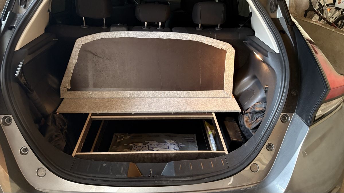 Nissan Autres accessoires p. véhicule: Doppelter ebener Ladeboden Nissan Leaf  – D'occasion à Roggliswil par Marla1 1