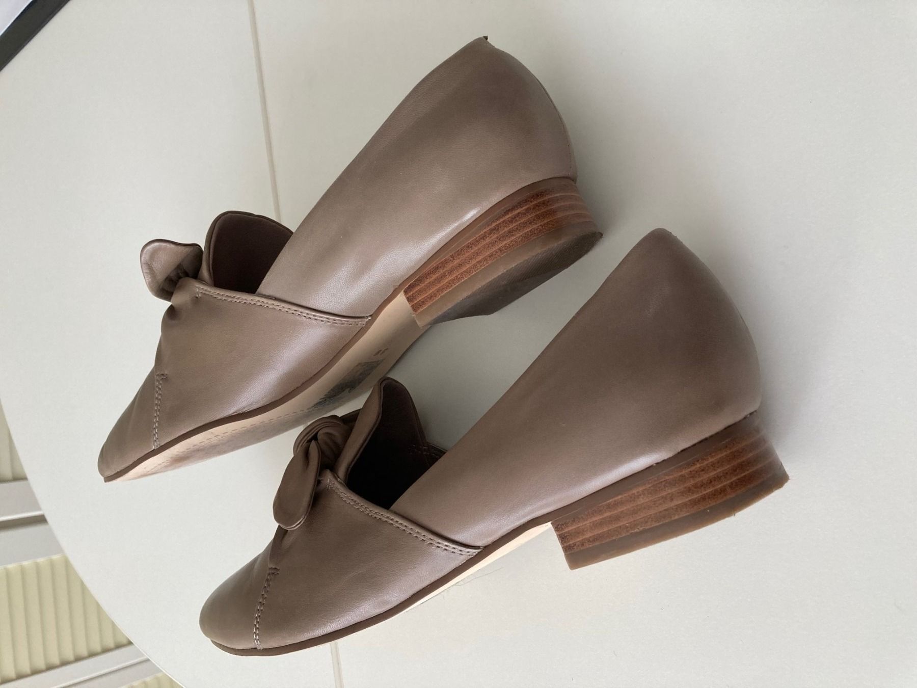 Scarpe da donna: Schuh, Halbschuh, beige, Gr. 39 , Leder, Everybody – Usato da Glattpark (Opfikon) venduto da Pangie 2