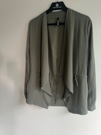 CHICORÉE light olive color cardigan like new (size S)