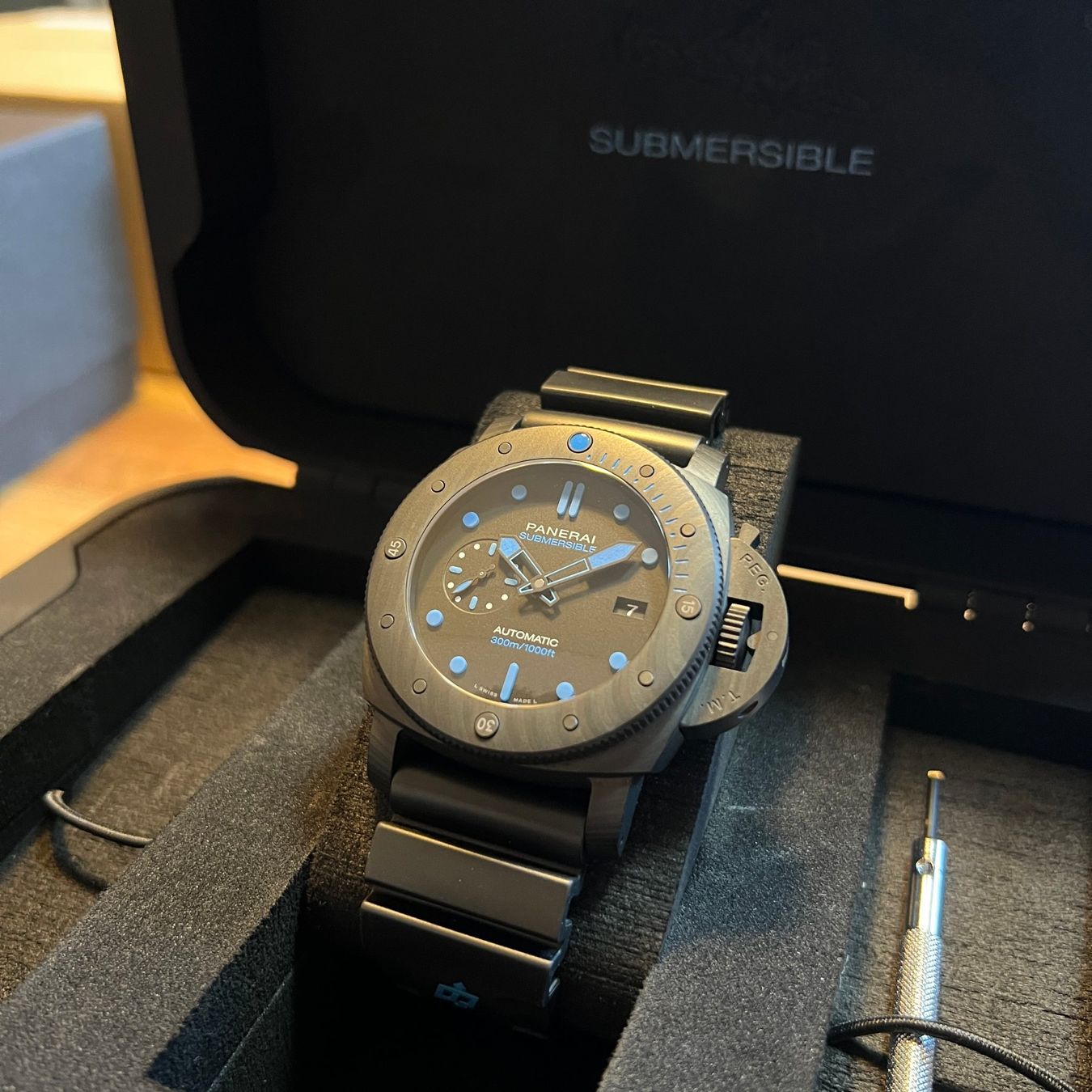 Panerai Montres: FLASH SALE Panerai Submersible Carbotech Full Set PAM01616 – D'occasion à Carouge GE par Watchaser 2