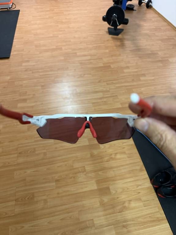 Occhiali & Lenti: Oakley  Weiss/Rot – Usato da Jens venduto da KillBill 2