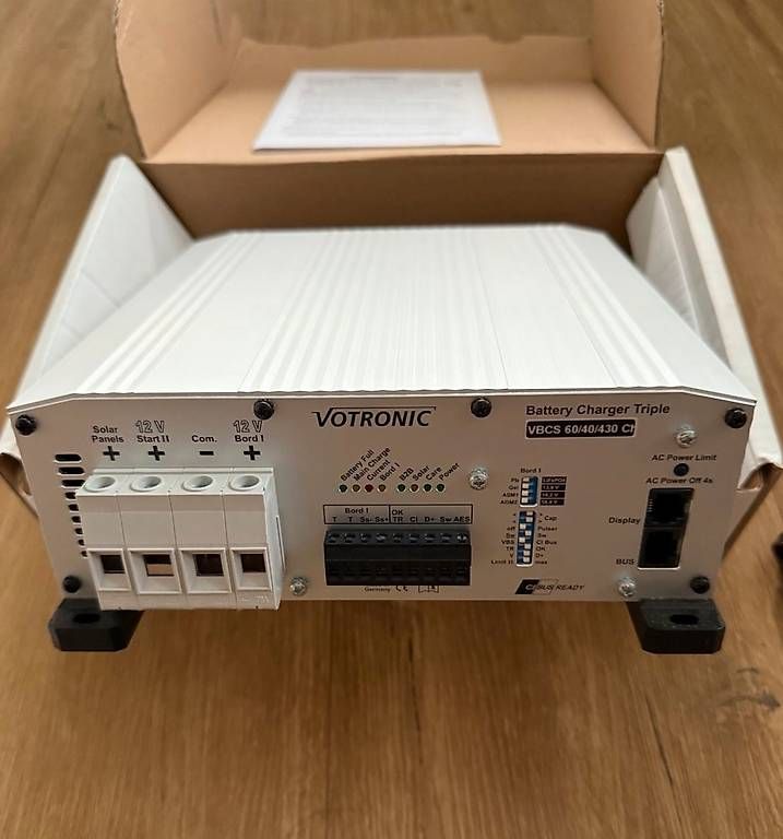 Alimentazione elettrica: VBCS Triple - Votronic - 250 Watt – Usato da Berneck venduto da Rhimi 1