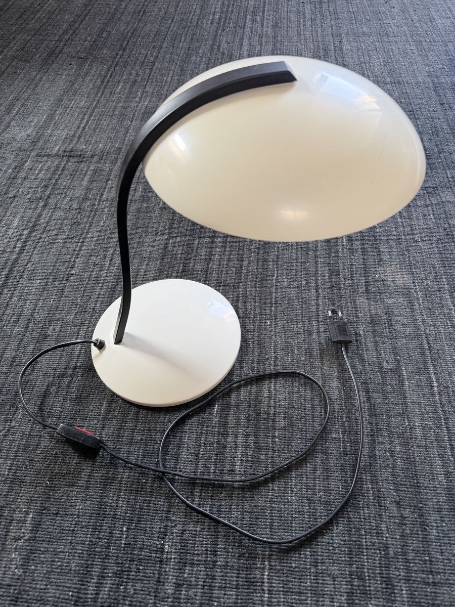 Lampade: Vintage Space Age Tischlampe – Usato da Bern venduto da sartemiss
