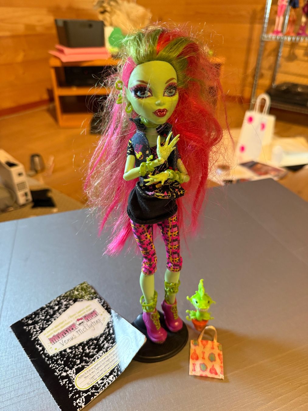 Poupées: Monster High Venus Mcflytrap Basic G1 – D'occasion à Fribourg par leaahrm 1