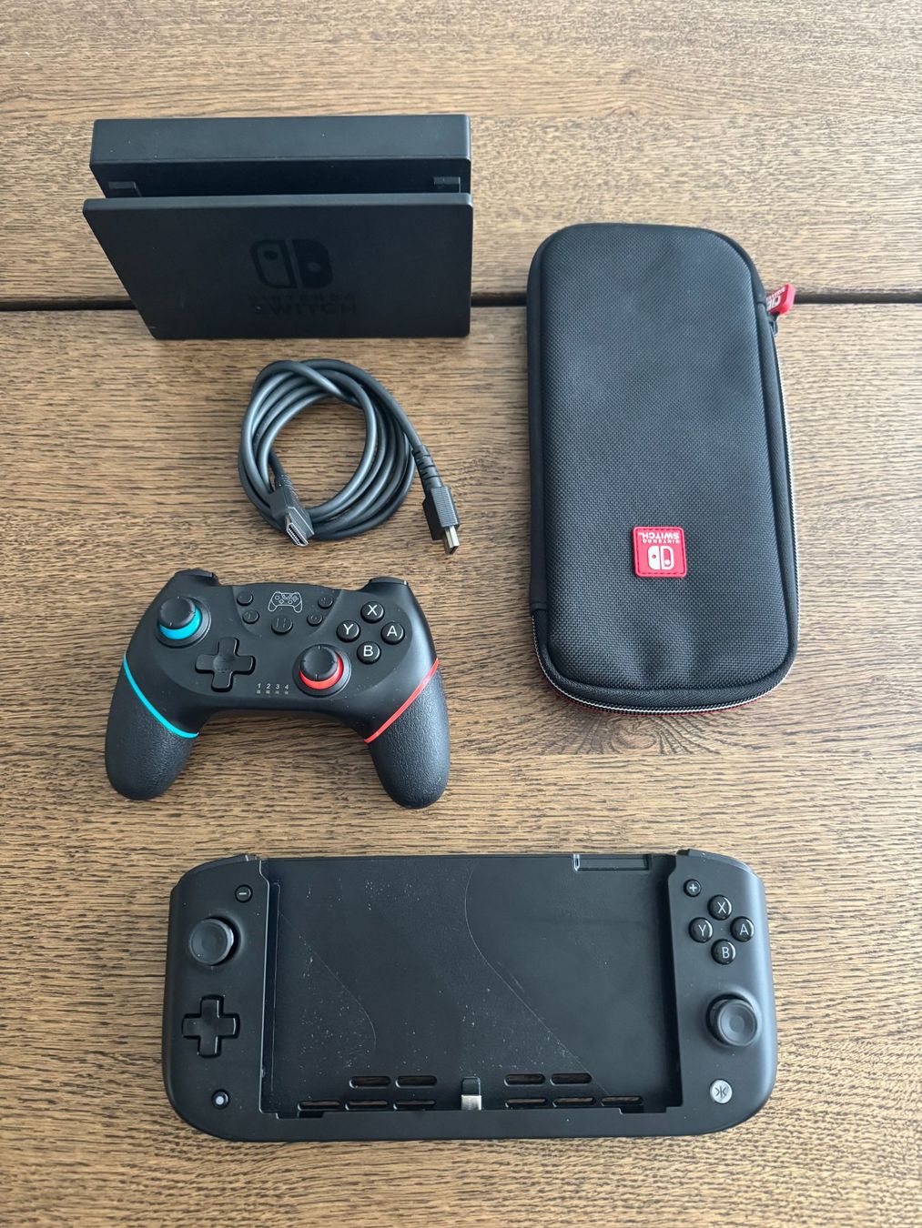 Nintendo Console: Nintendo Switch Zubehör Paket – Docking Station, Controller, – Usato da Allenwinden venduto da ErRaf