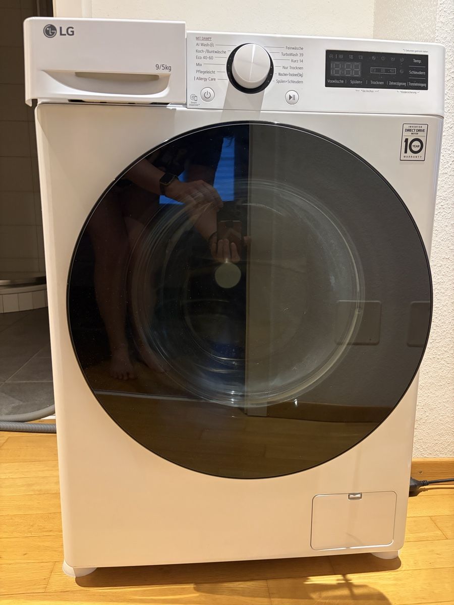 LG Lavatrici: Waschmaschine mit integriertem Trockner/Waschtrockner – Usato da Bubendorf venduto da SunnyMJ