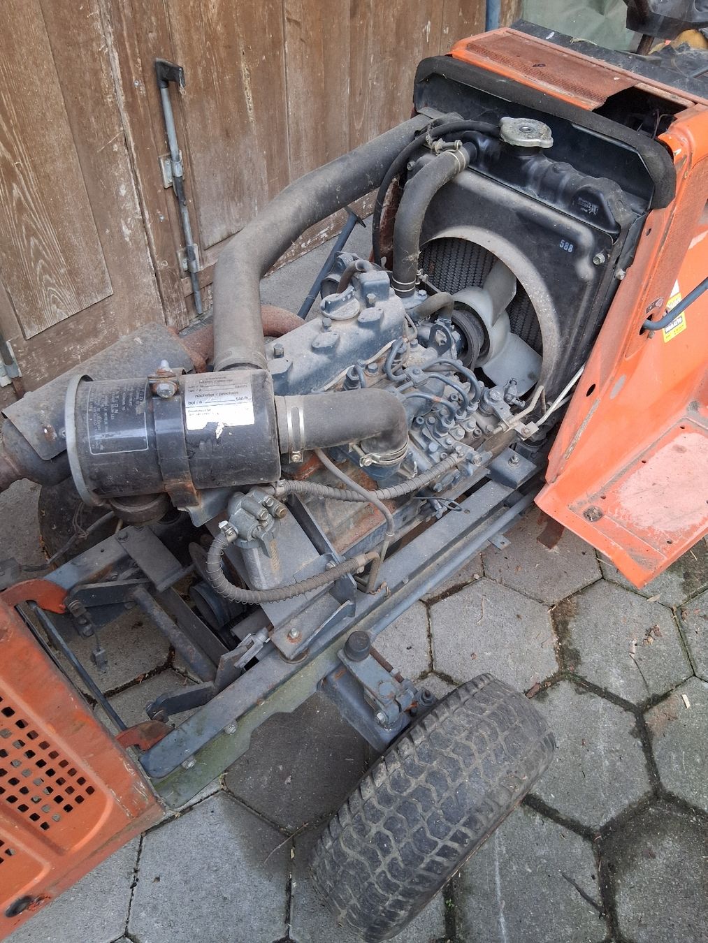 Kubota Traktoren: Kubota Diesel Traktor – Defekt aus Zezikon von nfa_2s5b 1