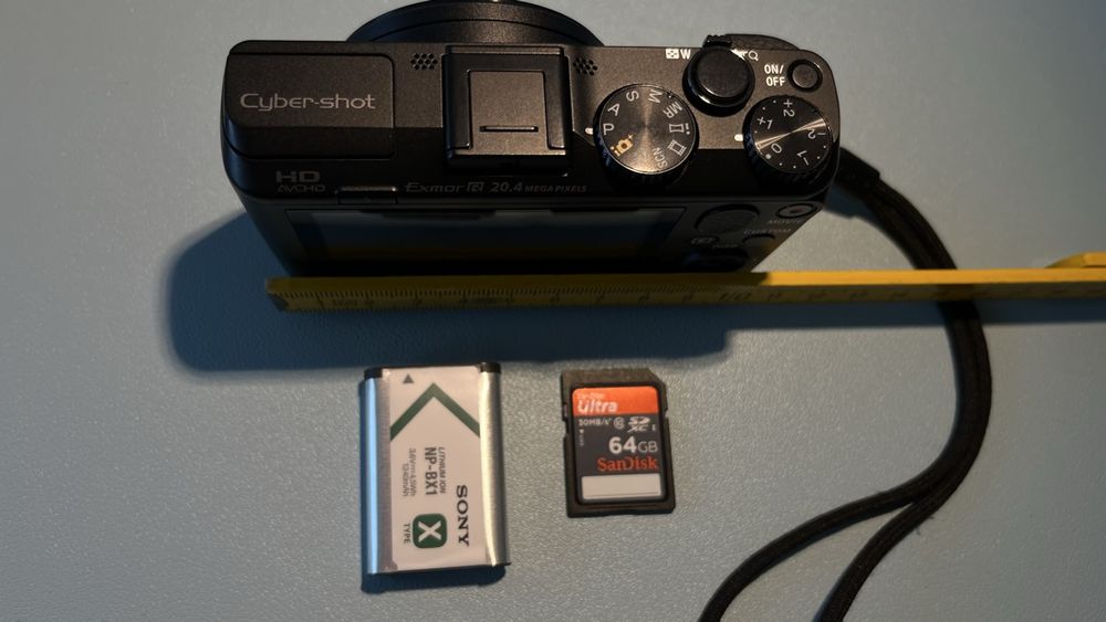 Sony Cybershot, Exmor R 20.4 mega pixels Fotokamera Digital (Gebraucht ...