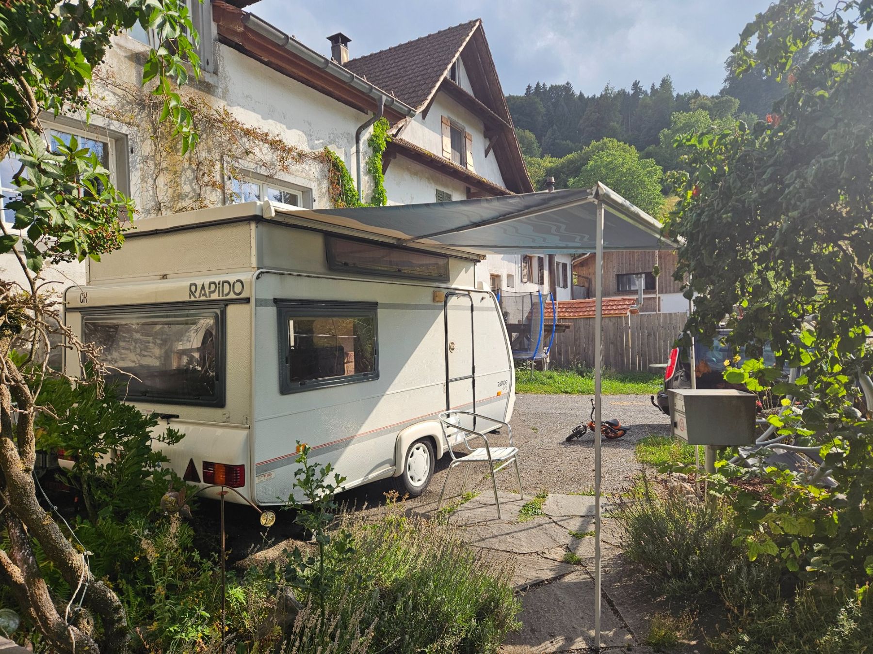 Rapido Veicoli da campeggio: Hubdachwohnwagen Rapido Club 38 – Usato da Wädenswil venduto da rolfwaser 1