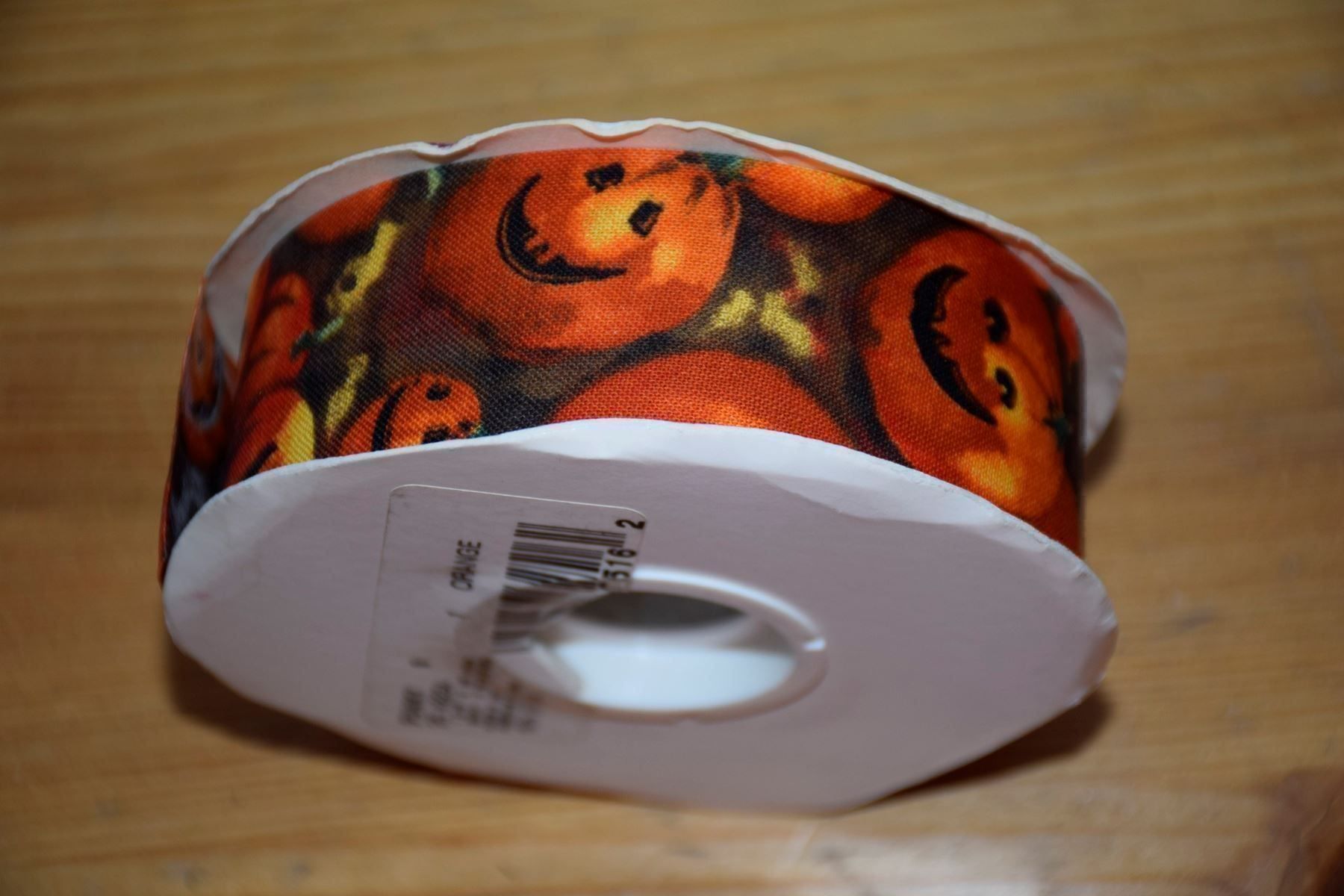 Nastri decorativi: Geschenkband "Halloween" mit Kürbismotiv – Usato da Wetzikon ZH venduto da Wetzicardo25 1