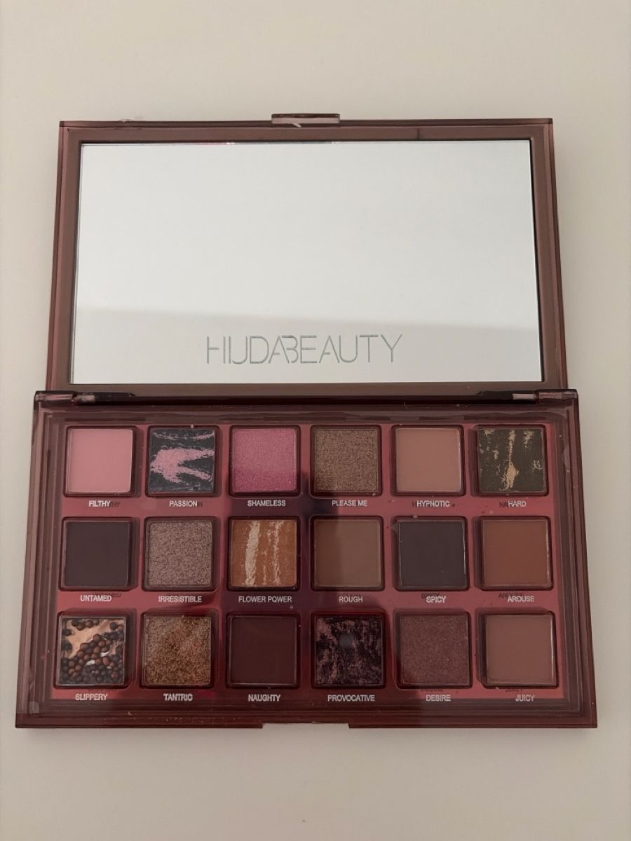 Huda Beauty Make-up: Naughty Huda Beauty – Nuovo (secondo la descrizione) da Taverne venduto da ema_q5pb 1