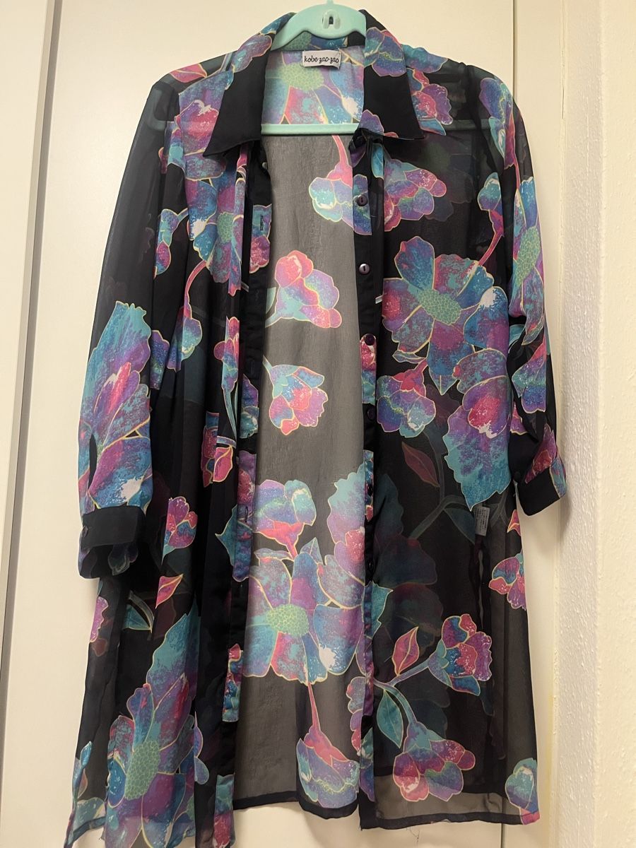 Camicette: Vintage Bluse – Usato da Zürich venduto da laribuechel