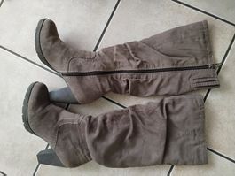 Bottes d'hiver élégantes en daim taupe, taille 38, Tamaris