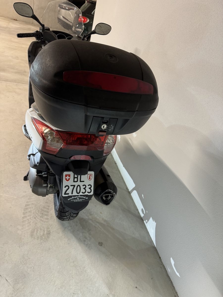 Kymco Altro: Kymco Downtown 300ABS – Difettoso da Ettingen venduto da Greezoo 2