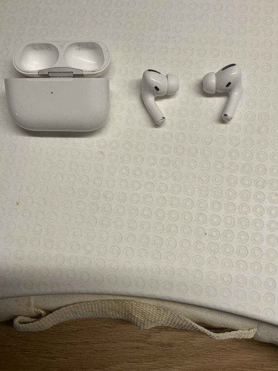 Apple Casques audio: Apple AirPods Pro 1. Generation – D'occasion à Schinznach-Bad par keili 1