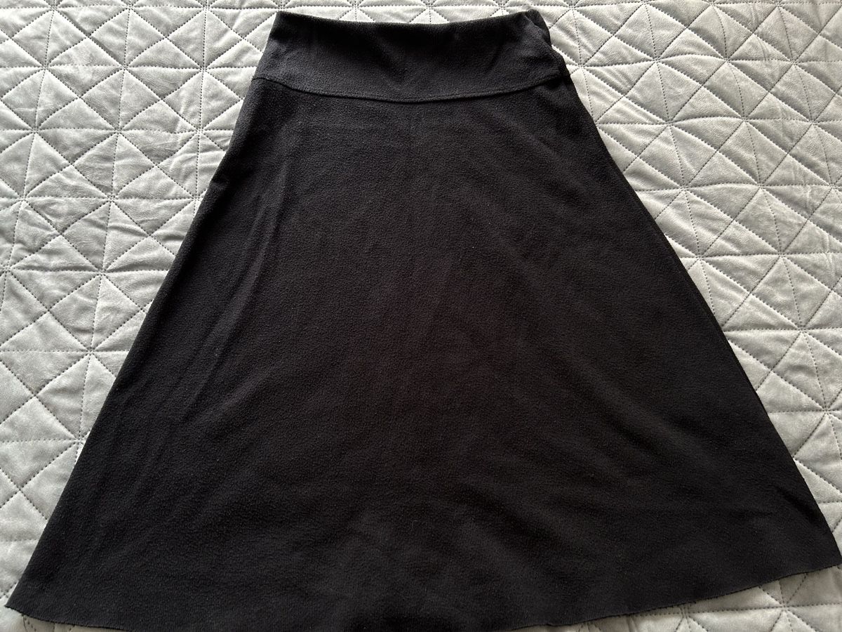 Zara Röcke: Zara midi skirt  – Gebraucht aus St. Gallen von nakicoki