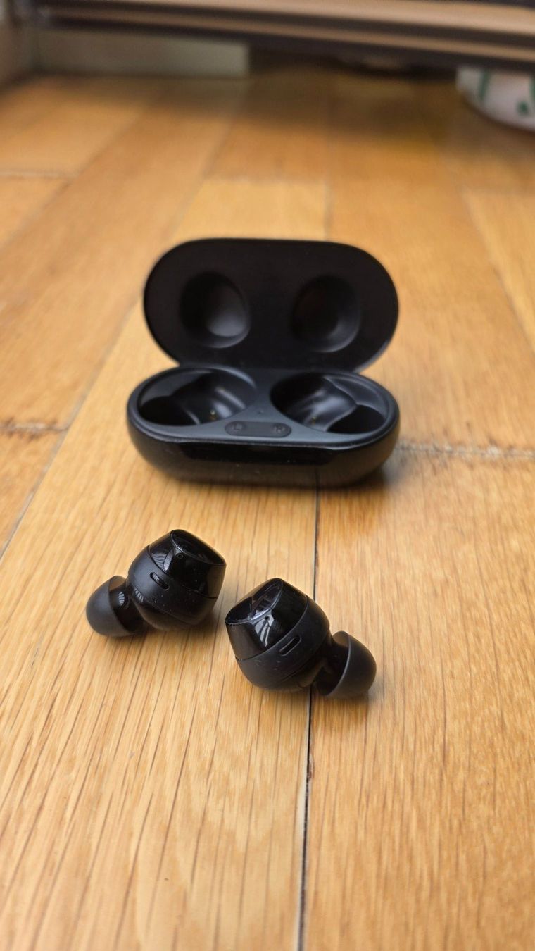 Samsung Casques audio: Samsung Galaxy Buds + Ladecase schwarz / linker earbud – D'occasion à Zürich par cha_gg8d 3
