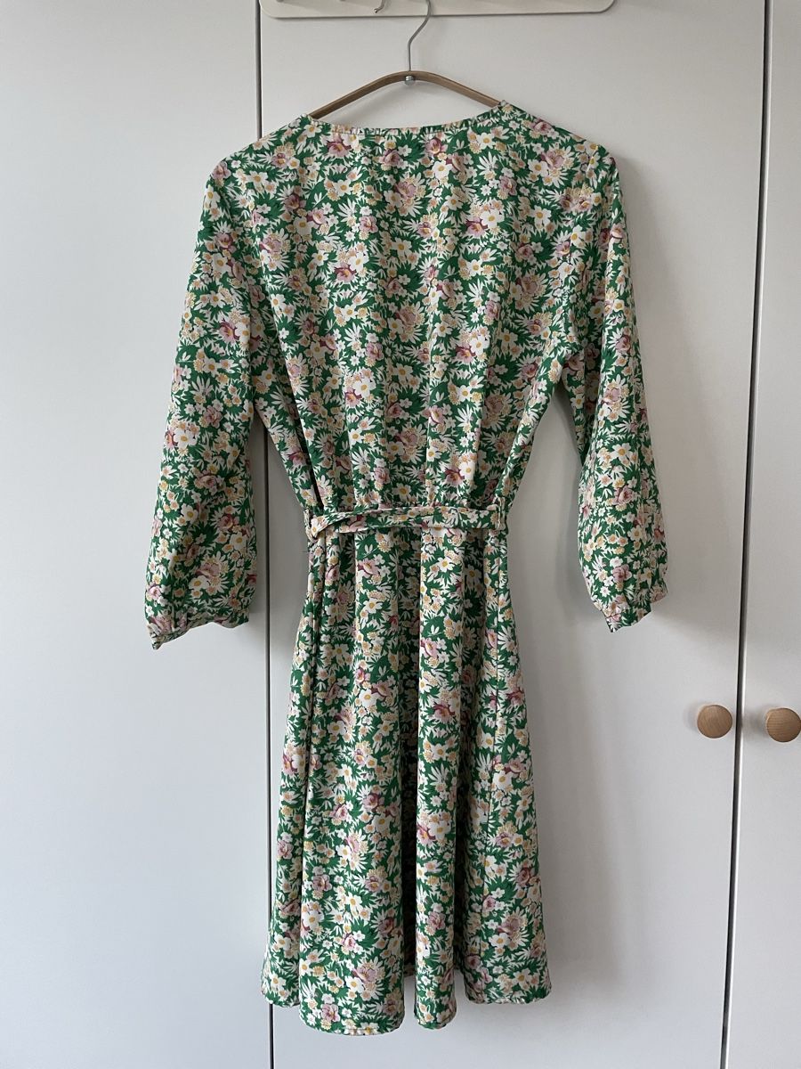 Vila Vestiti: Vila Wickelkleid, Gr. 36, Blumenmuster – Usato da Neukirch an der Thur venduto da bee88 1