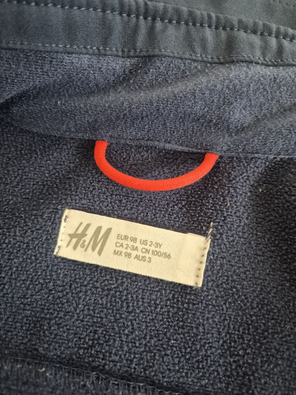 H&M Vestes & Manteaux: H&M Softshelljacke dunkelblau Grösse 98  – D'occasion à Adliswil par Stardust11 1