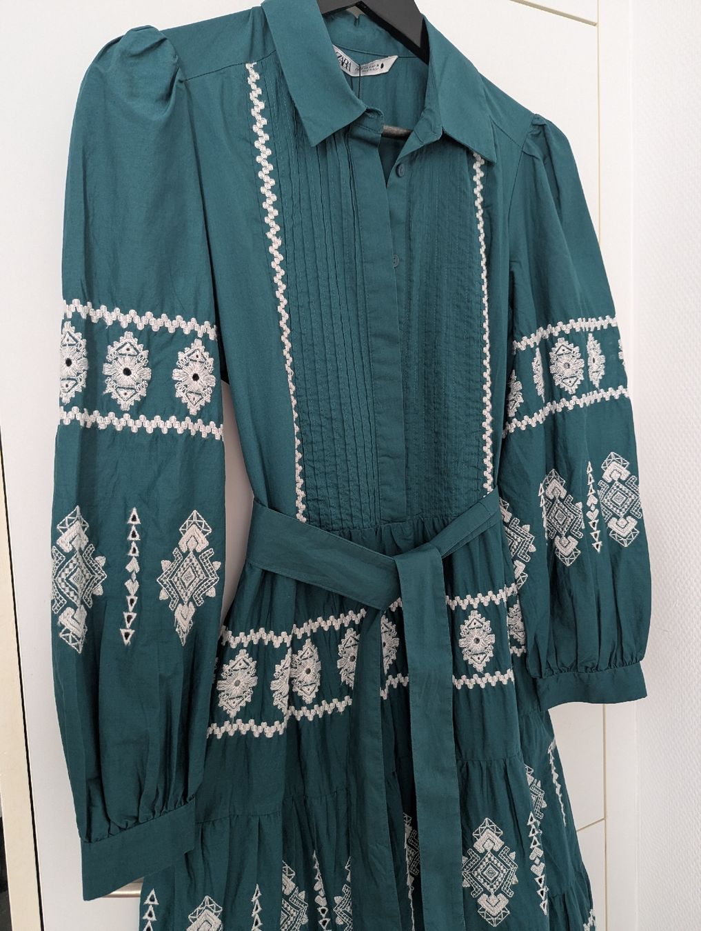 Zara Vestiti: Besticktes Kleid Petrol Farben.Gr. S. – Nuovo e nell'imballaggio originale da Winterthur venduto da losa_p966 4