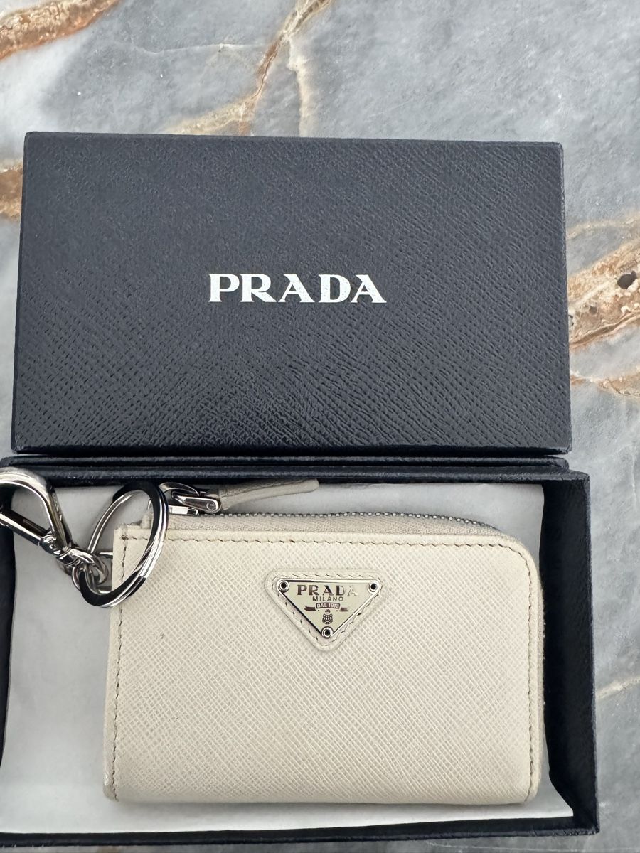 Prada Portefeuilles: Prada porta carte  – Neuf (Voir description) à cadempino par fio_cbt9