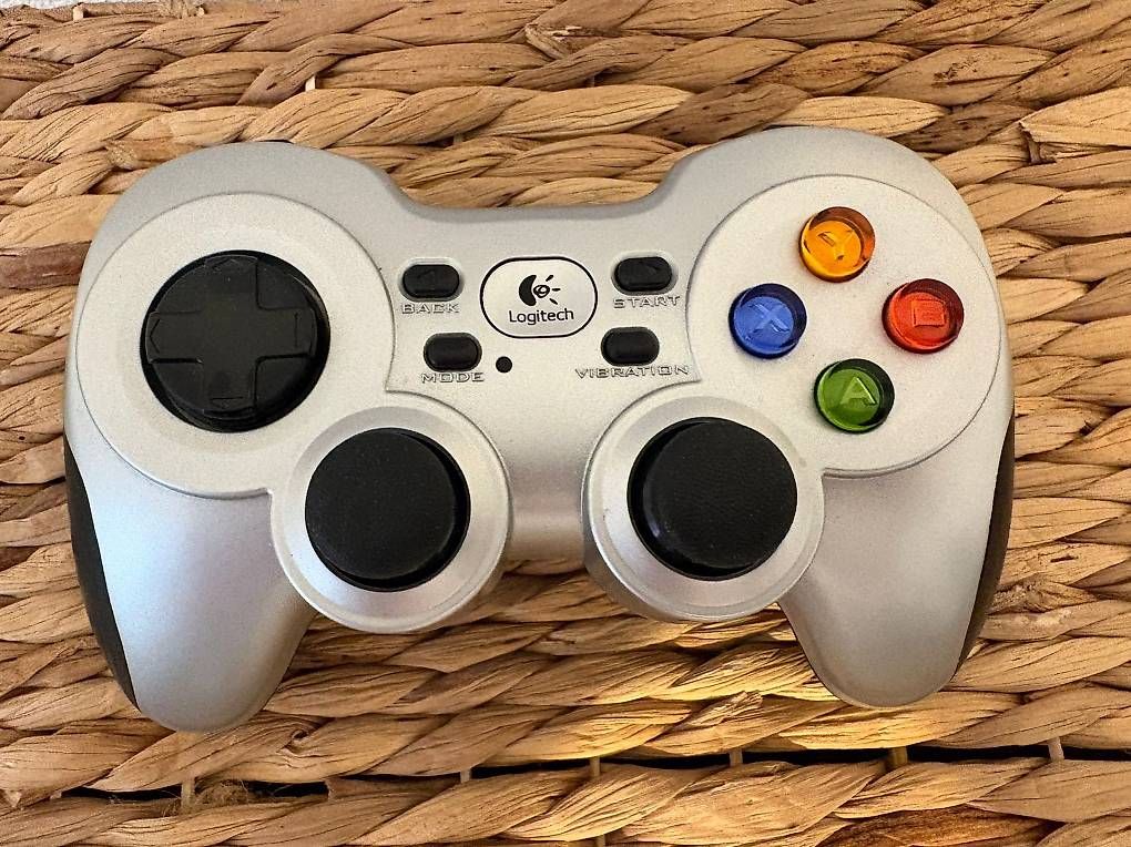 Controller: Manette Logitech (Wireless Gamepad F710)  – Usato da Conthey venduto da carina.pereira 1