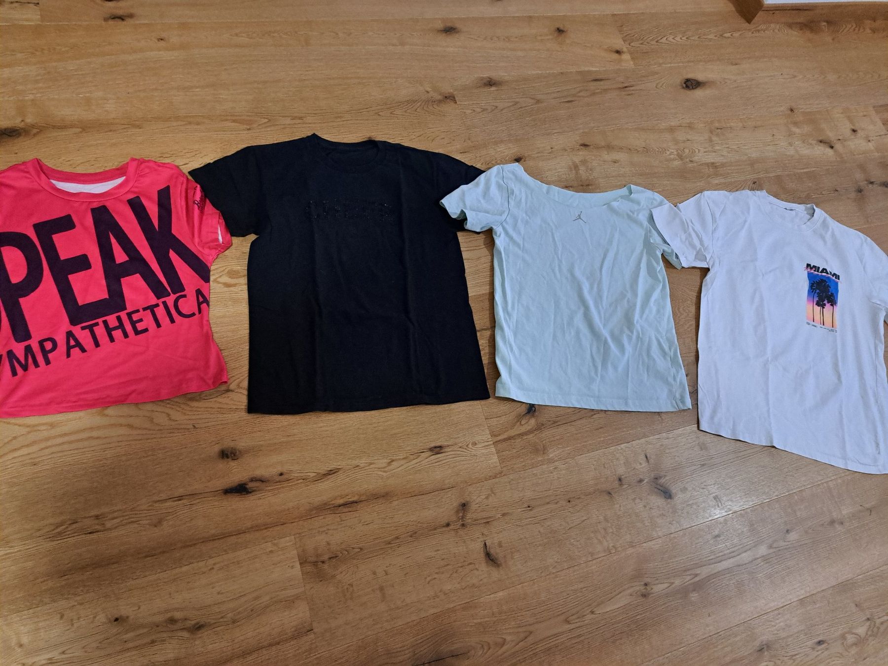 Camicette, T-shirt & Top: Kleiderpaket T-Shirts Mädchen – Usato da Wil SG venduto da Gabri6 3