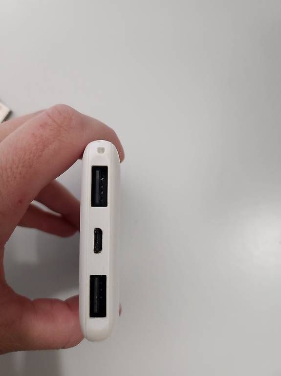 Caricabatterie: Powerbank/ externes Ladegerät – Usato da Zürich venduto da Rose_Marie 2