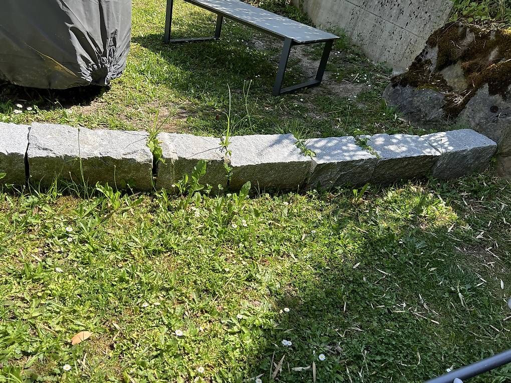 Pietre & tegole: Steine zu verkaufen. – Usato da Niederurnen venduto da B.15