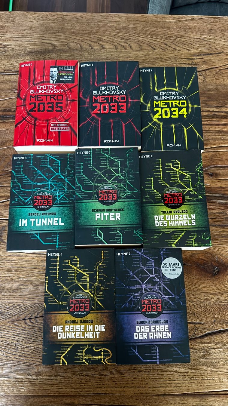 Livres: Dmitry Glukhovsky - Metro 2033  8 Bücher – D'occasion à Glattpark(Opfikon) par uli_v96q