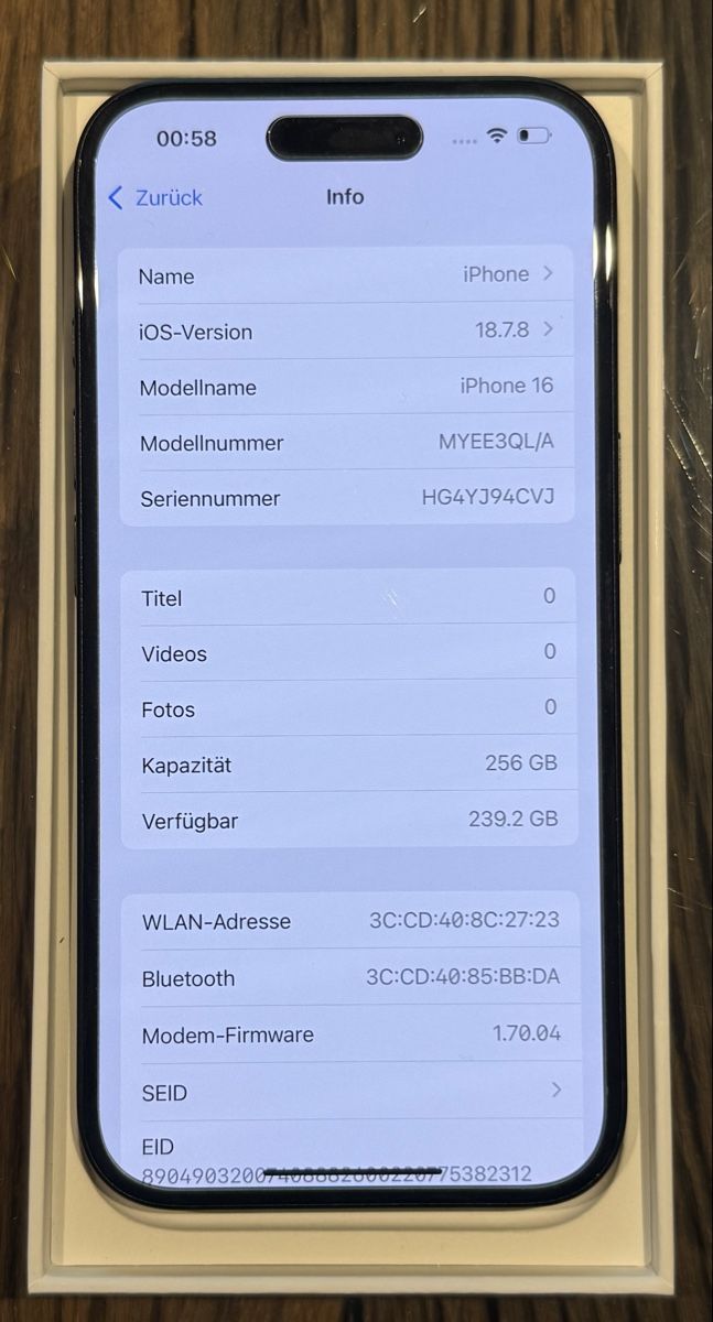 Apple Handys / Smartphones: Apple iPhone 16 256 GB schwarz – Gebraucht aus Diepoldsau von Risa-94
