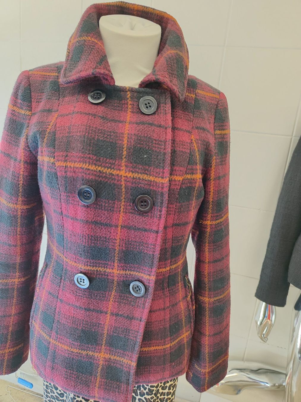 Giacche: Kurze Jacke Gr 40 – Usato da Langnau am Albis venduto da Judithsebi 2