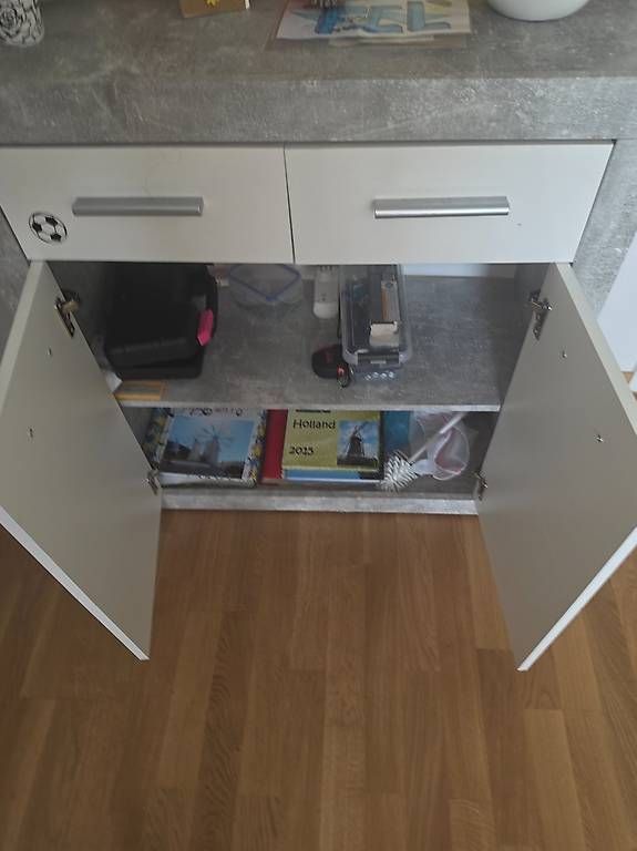 TV Möbel: Weiss grau – Gebraucht aus Kriens von cha_kvr9