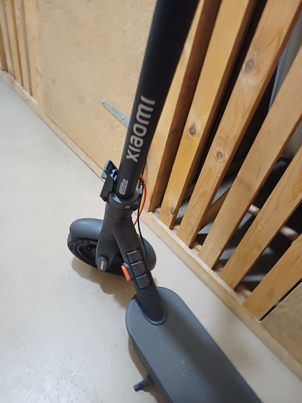 Xiaomi Kickboard: trotinette – Usato da Chateau d' Oex venduto da Dodom 1