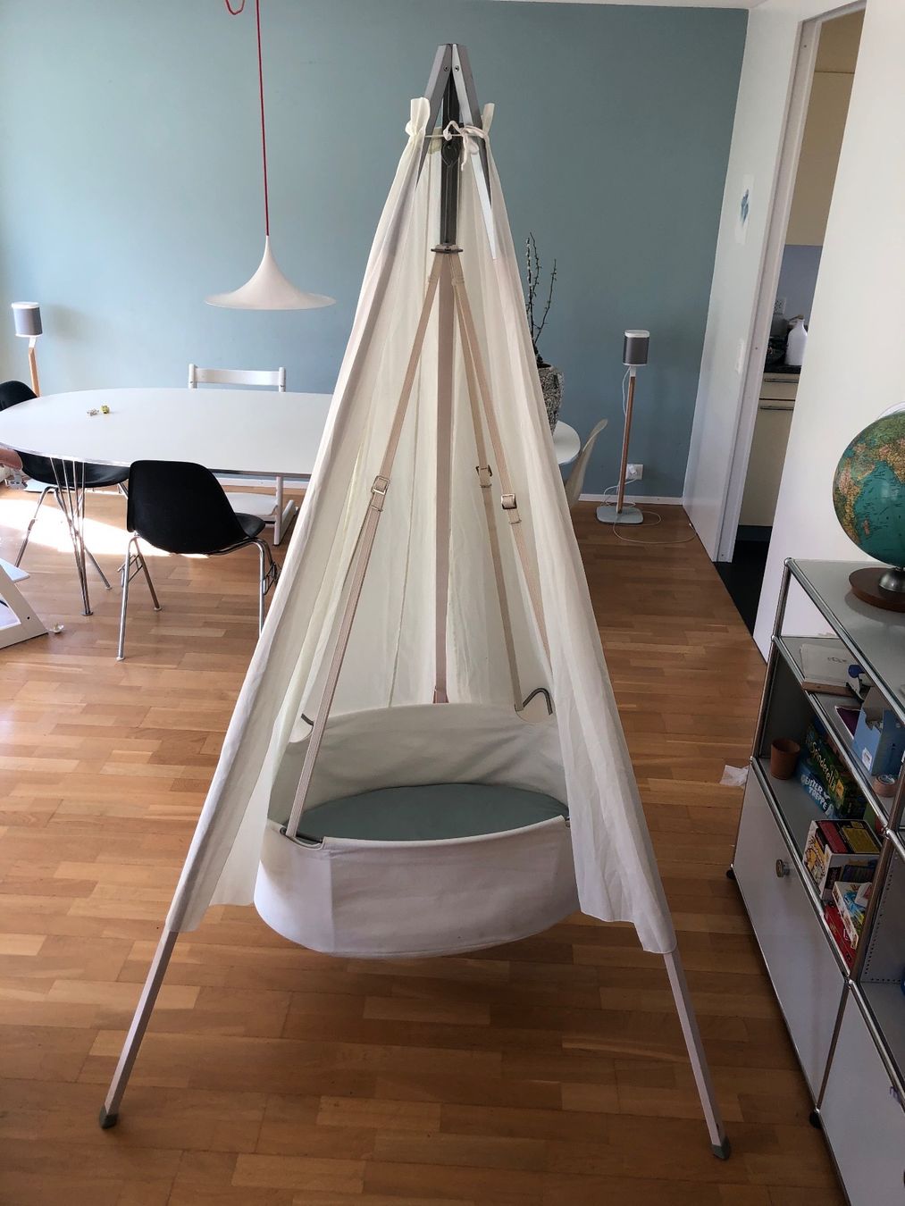 Leander Wiegen & Stubenwagen: Leander Babywiege inkl. Zubehör – Gebraucht aus Zürich von Histo_RaHub