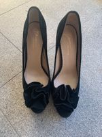 New black suede heels, 39