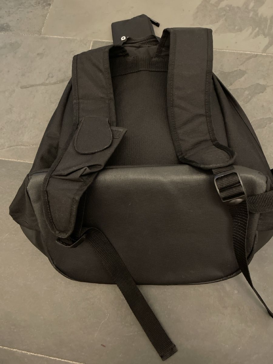 Adidas Rucksäcke: Schwarzer Adidas Rucksack – Gebraucht aus Unterkulm von AnoliOccasion 4