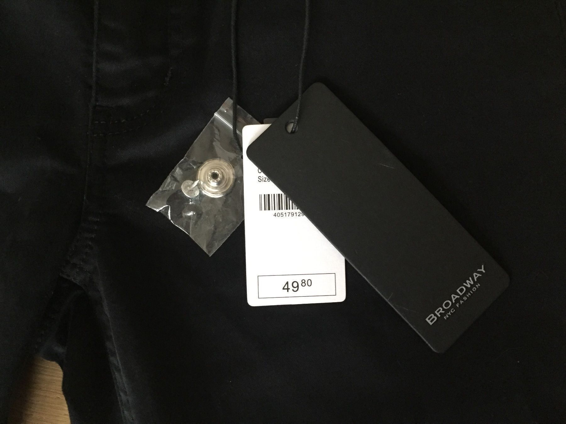 Pantaloni: Broadway Halbhosen schwarz NEU! Eher M – Nuovo e nell'imballaggio originale da Bern venduto da Etzy 5