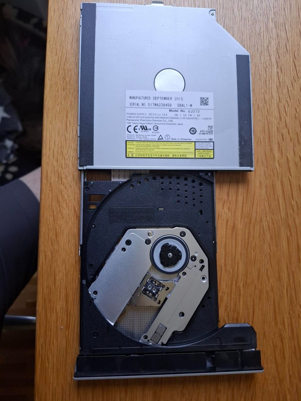 Panasonic Sistemi audio & multimediali: Panasonic DVDRW Rewriter Drive UJ272 | SATA Laptop – Usato da Binningen venduto da Donmiro 1