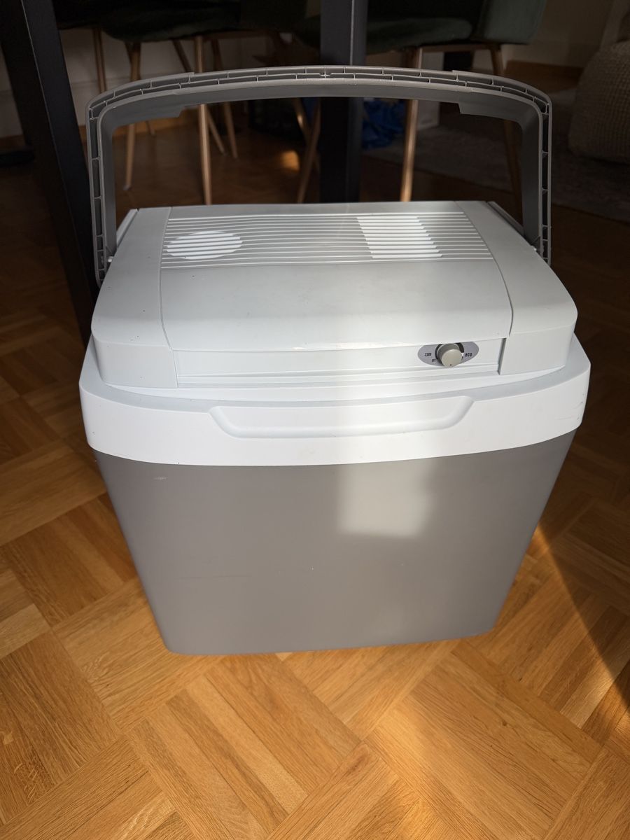 Frigoriferi & Refrigeratori: Kühlbox Electric Cooler E_26 – Nuovo (secondo la descrizione) da Luzern venduto da lang30 1