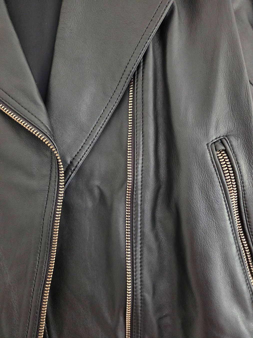 Massimo Dutti Vestes: Sehr schöne Massimo Dutti Lederjacke – D'occasion à Thun par angerber 2