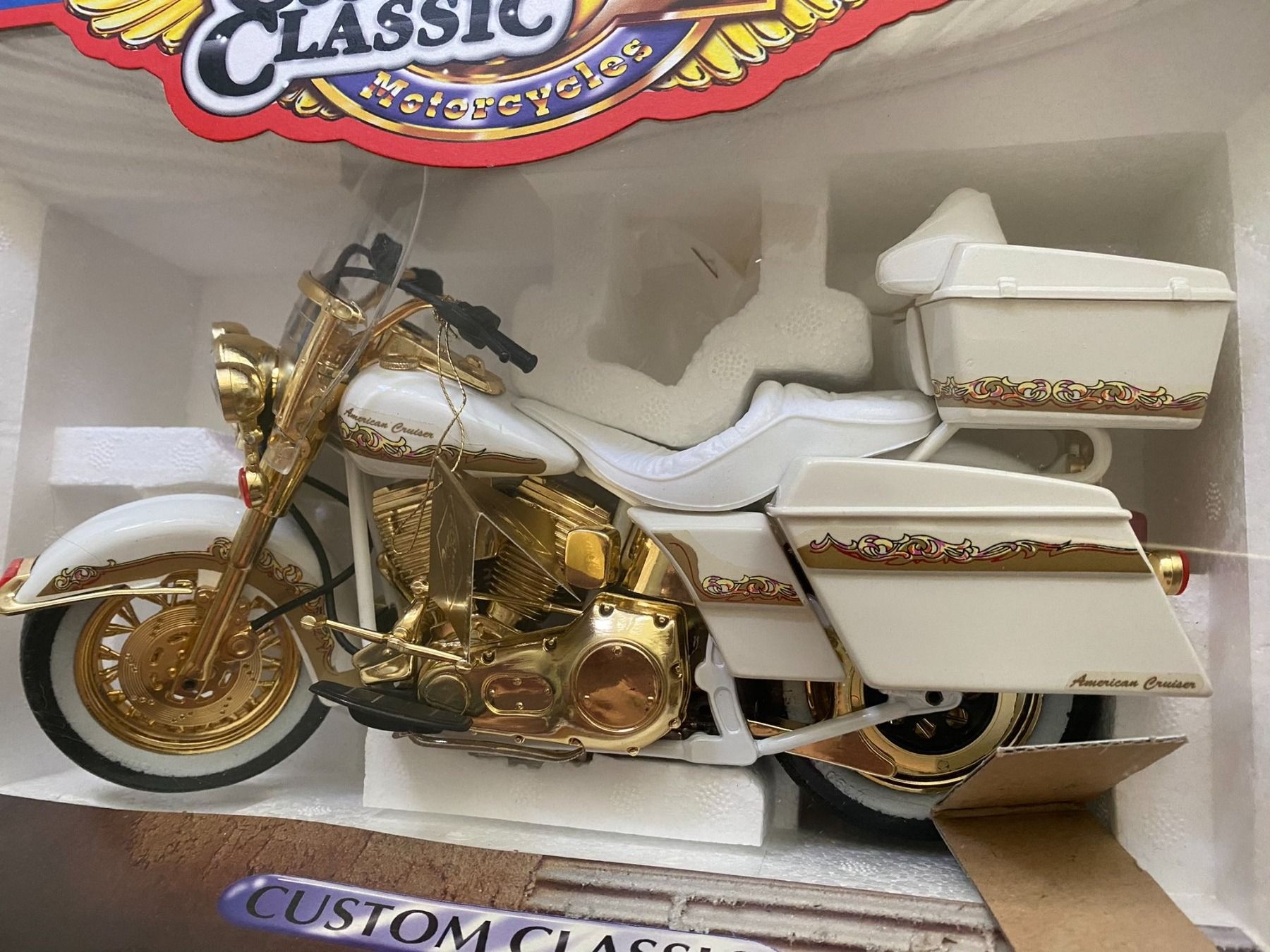 Moto Miniature Harley-Davidson CVO Tri Glide - Modèle Réduit 1/12