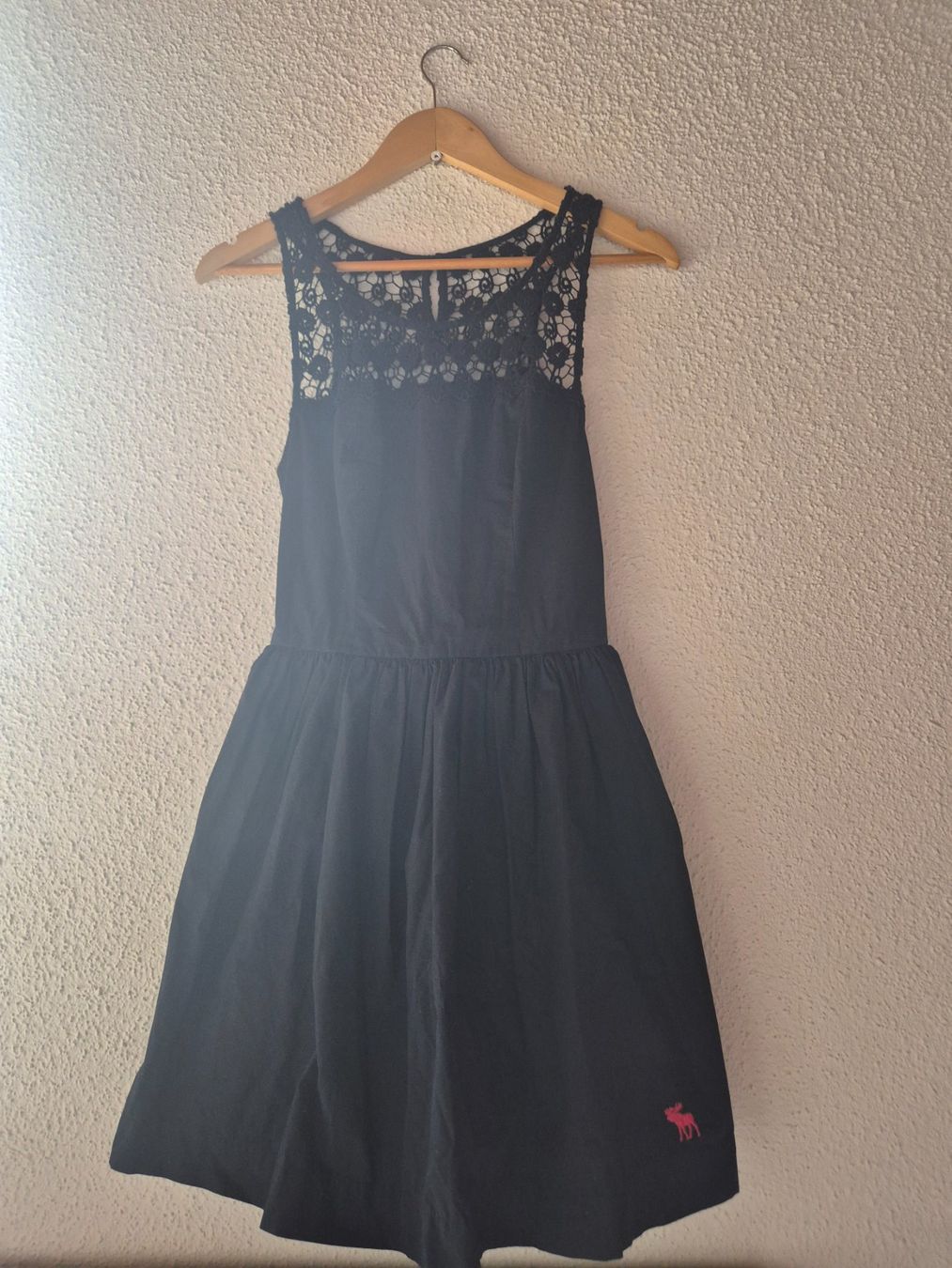 Abercrombie Vestiti: Robe bleu marine Abercrombie & Fitch – Usato da Ecublens VD venduto da ond_92hx