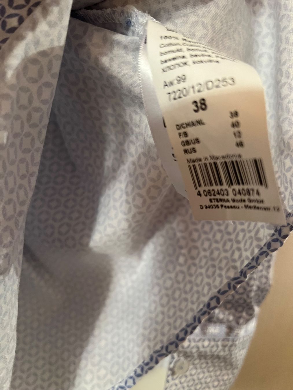 Eterna Camicette: Eterna Damen Bluse weiss-blau gemustert, Grösse 38 – Nuovo (secondo la descrizione) da Ruggell venduto da Malbuntiger01 3