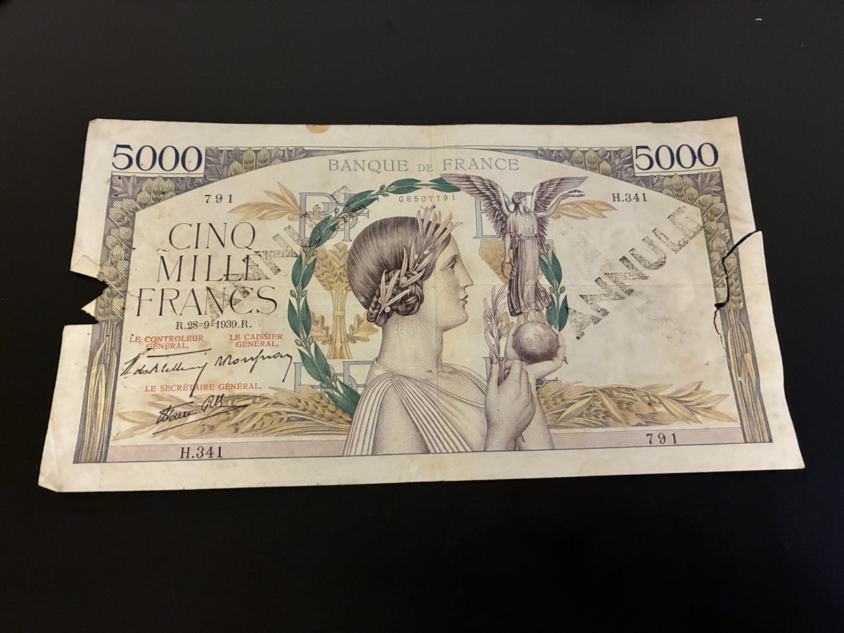 Banknoten: 5000 Francs 1939 – Gebraucht aus Dällikon von Woldbanknoten